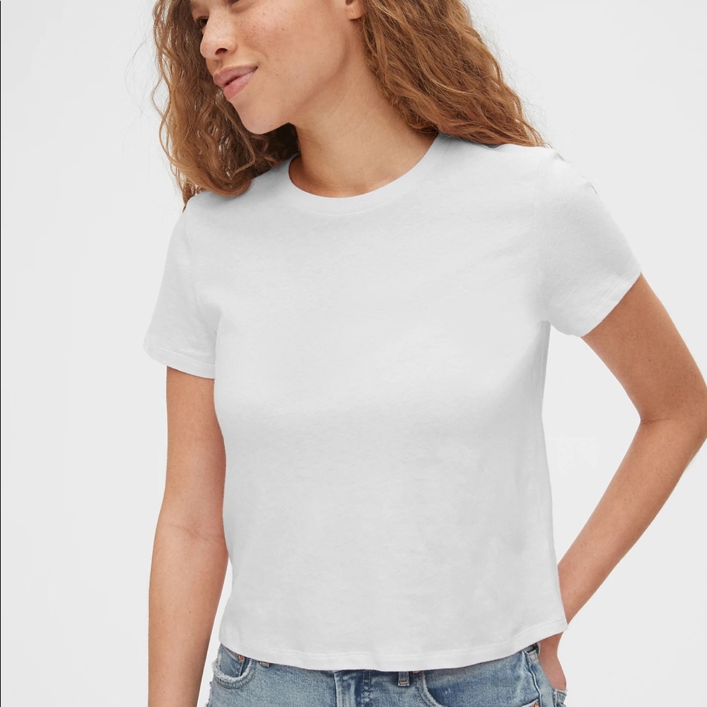 NWT Gap Women's Shrunken T